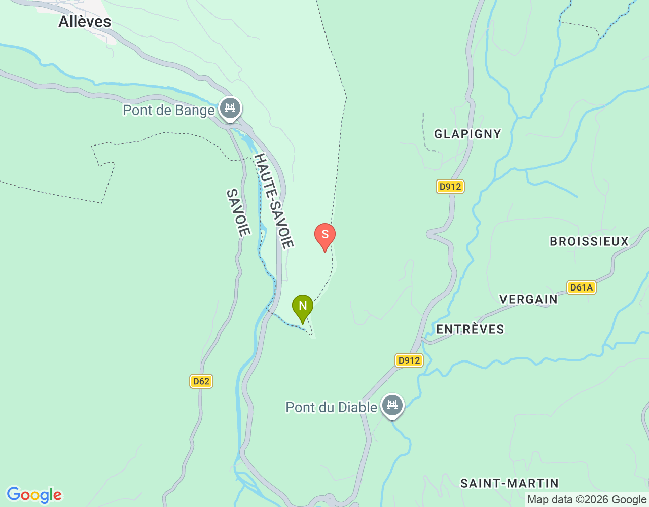 Mapa da localização de Grotte de Bange (Entrée S)